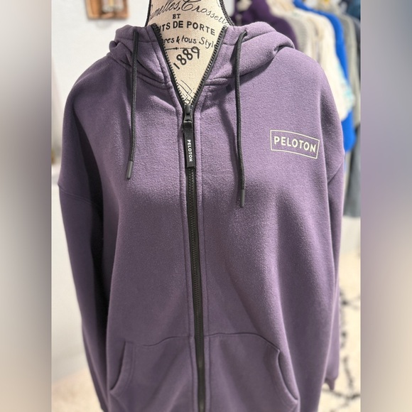 Peloton Purple Zip Up Hoodie XL Women’s Athleisure Sweatshirt - Picture 4 of 9
